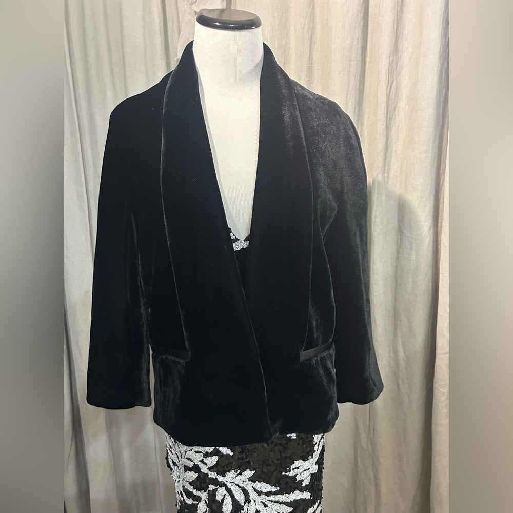 Zara Elegant Black Velvet Coat with 3/4 inch sleeves and satin trim Size s #773